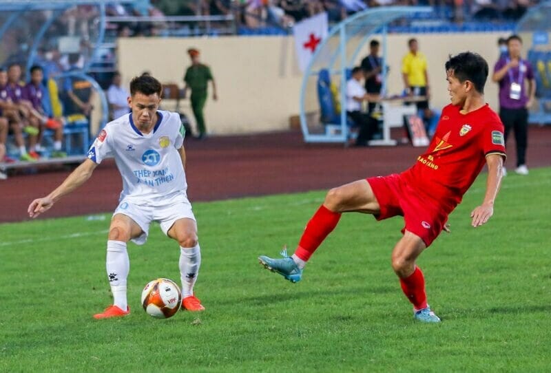 Kết quả bóng đá Nam Định 1-1 Hà Tĩnh: Kịch tính hiệp 2, đôi bên chia điểm