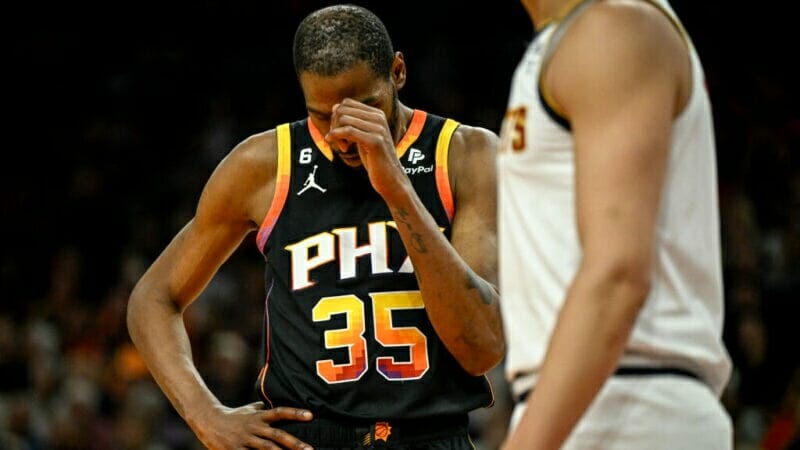Suns thua đậm Nuggets ở ván 6