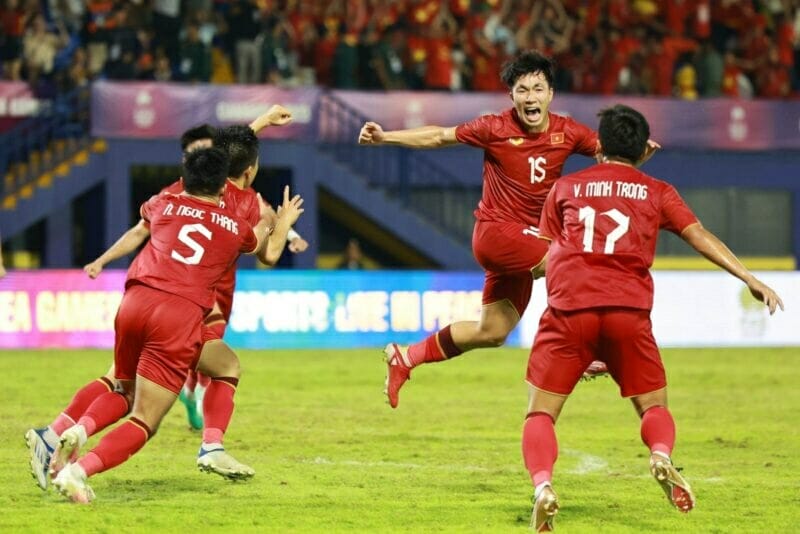 Cầu thủ Thái Lan khen U22 Việt Nam hay hơn năm ngoái