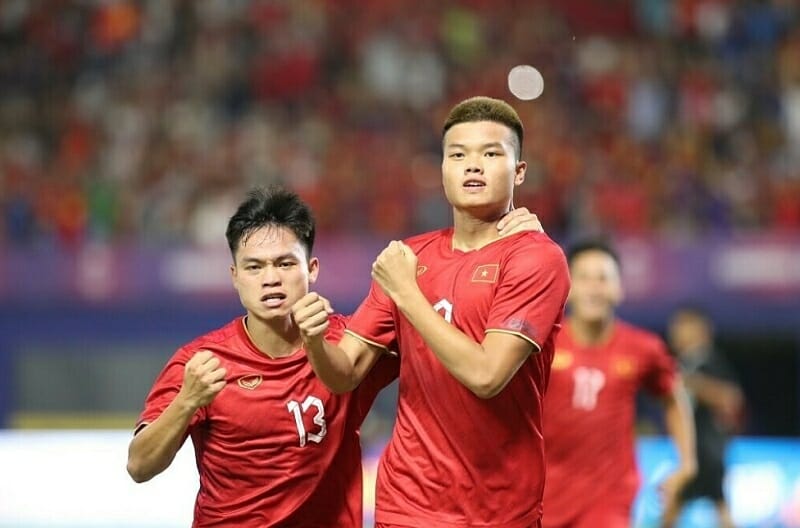 Báo Indonesia: ‘Việt Nam mất 2 trận mới làm được như 1 trận của Malaysia’