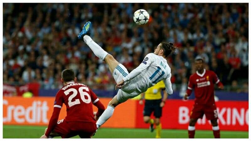 Bale kết liễu trận đấu bằng siêu phẩm