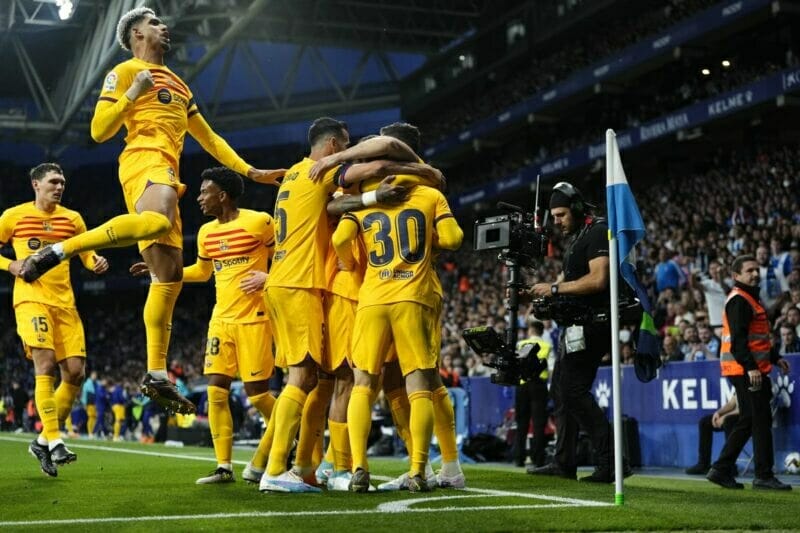 Phô diễn sức mạnh, Barcelona chính thức vô địch La Liga sớm 4 vòng