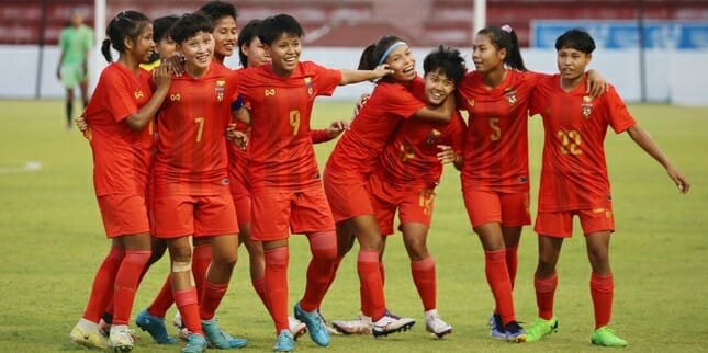 Dẫn trước 2 bàn, ĐT nữ Thái Lan vẫn thua sốc ở bán kết SEA Games