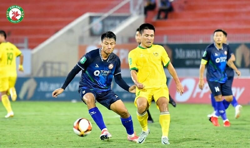 Kết quả bóng đá Bình Định vs Quảng Nam: Văn Lâm tỏa sáng, đội nhà giành thắng lợi trên chấm luân lưu