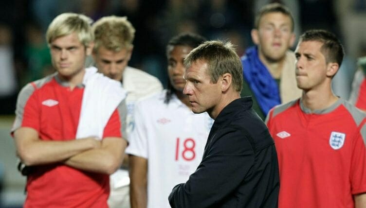 Trước trận chung kết U21 Châu Âu: Nỗi đau của người Anh