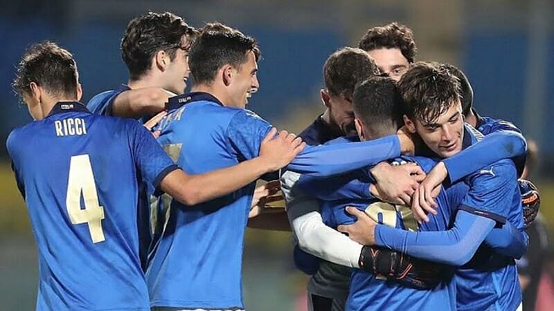 U19 Italia được đánh giá cao hơn đối thủ.