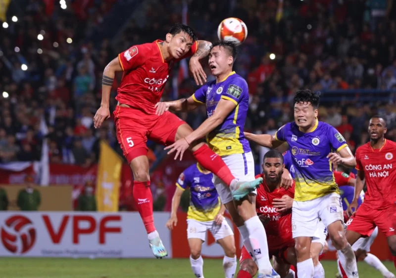 NÓNG! CAHN chiêu mộ Việt Anh, Hà Nội FC thay bằng nhà vô địch Đông Nam Á