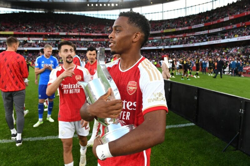 Giành chiến thắng trong loạt đấu súng, Arsenal lần thứ 7 lên ngôi tại Emirates Cup