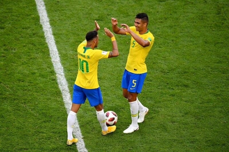 Neymar và Casemiro đều là trụ cột của tuyển Brazil 