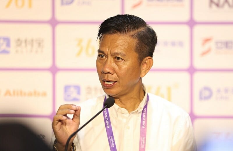 HLV Hoàng Anh Tuấn đã có những chia sẻ thắng thắn sau trận đấu. (Ảnh: VFF)