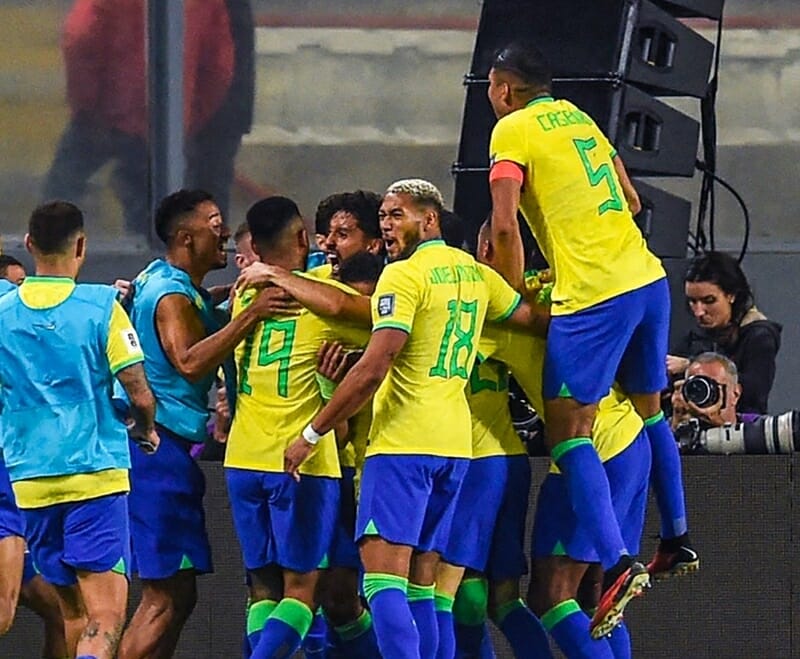 Kết quả bóng đá Peru vs Brazil: Neymar kiến tạo, Selecao vượt chướng ngại VAR thành công