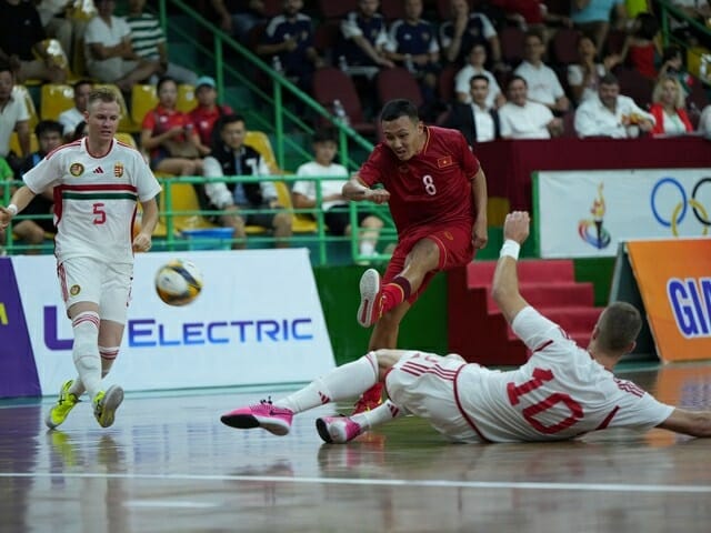 Đội tuyển futsal Việt Nam bộ lộ nhiều vấn đề cần cải thiện trong trận thua trước đội tuyển futsal Hungary.