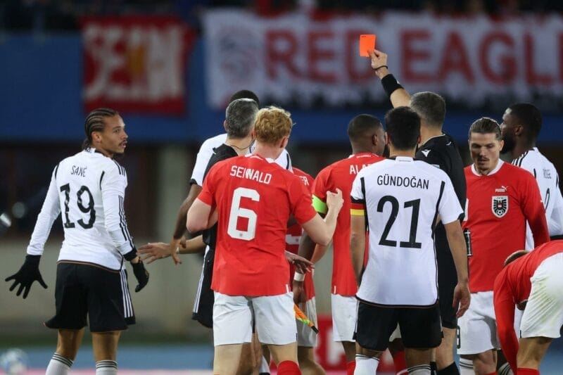 Kết quả bóng đá Áo vs Đức: Sane nhận thẻ đỏ, Đức vẫn chưa thể thắng