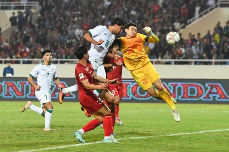 Iraq chật vật hạ Việt Nam nhờ bàn thắng trong phút bù giờ