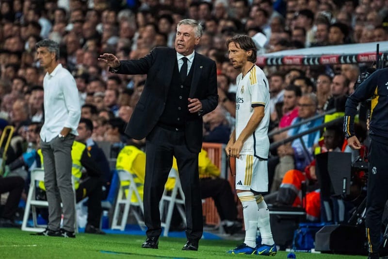 Ancelotti mời Modric làm trợ lý HLV Real Madrid