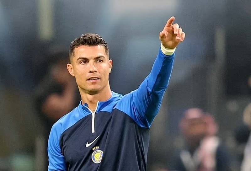 Ronaldo thuộc một trong những cầu thủ hưởng lương cao nhất thế giới.